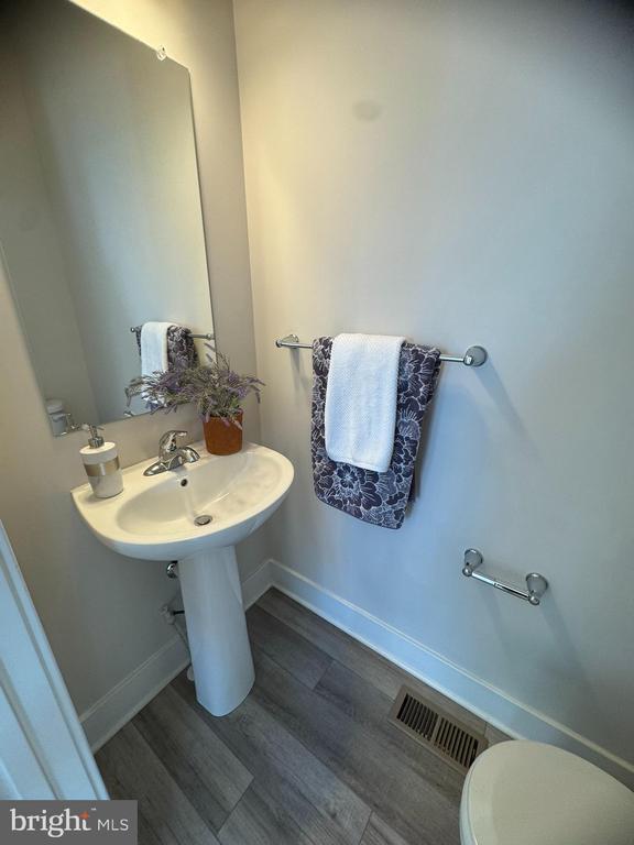 Building Photo - 7919 Wormans Mill Rd