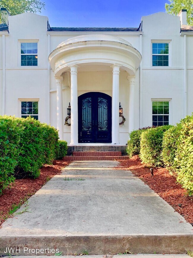 Building Photo - 4 br, 2.5 bath House - 1040 Blanchard Place