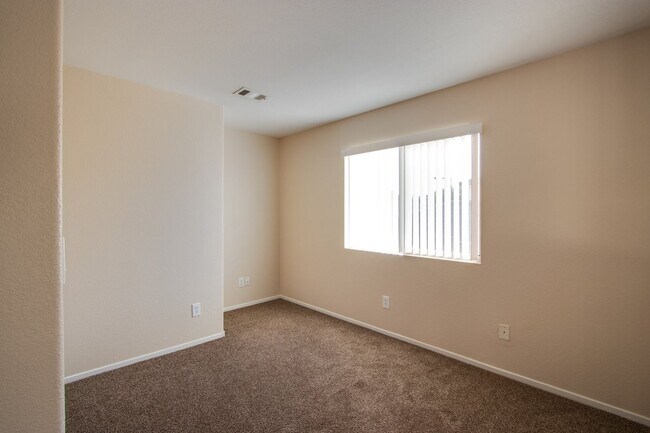 Building Photo - Summerlin west home