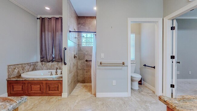 Building Photo - 313 Winding Brook Dr