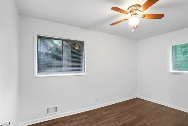 Building Photo - 2200 Camp Ground