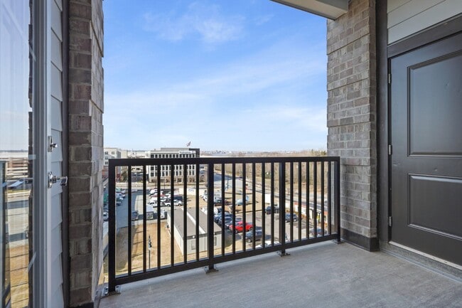 Building Photo - 100 St Ives Pl