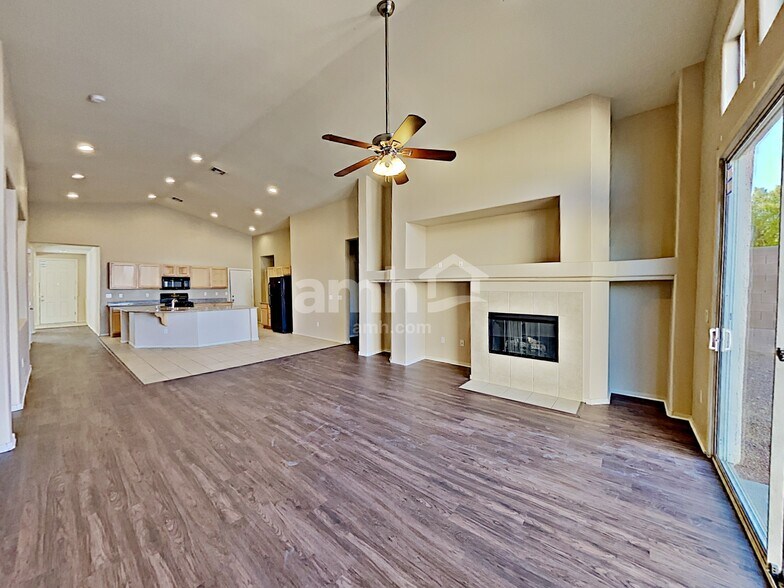 Building Photo - 212 Purple Passion Ave