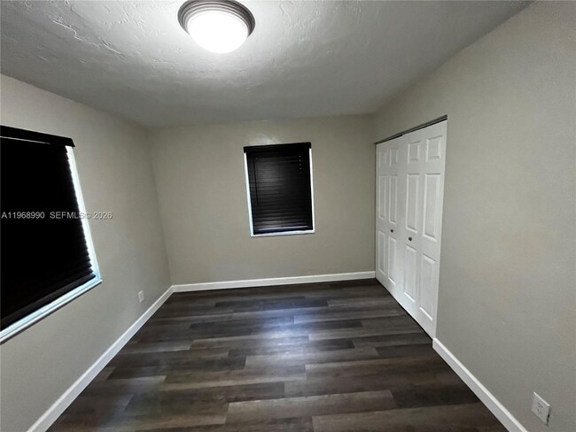 Building Photo - 816 Beech Rd