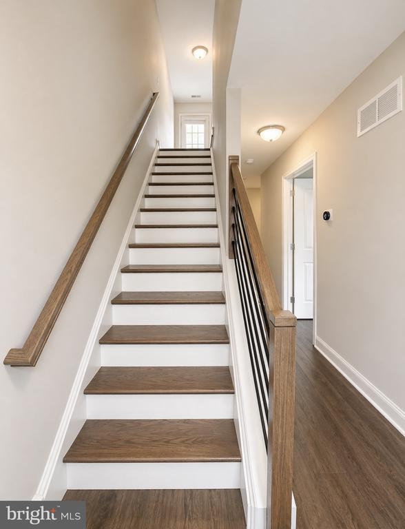 Building Photo - 903B Spring Mill Ave