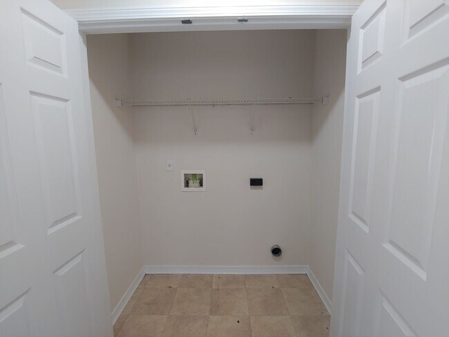 Building Photo - 4021 Embers Landing