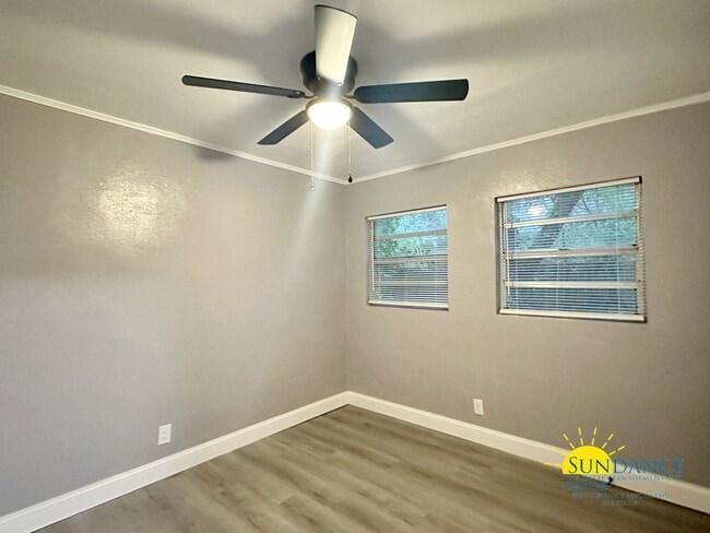 Building Photo - Charming cottage in central Fort Walton Beach!