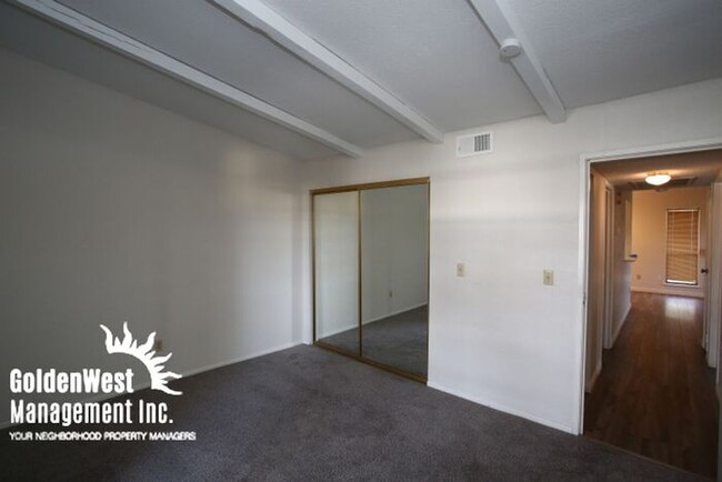 Building Photo - 4752 O'Bannon Dr