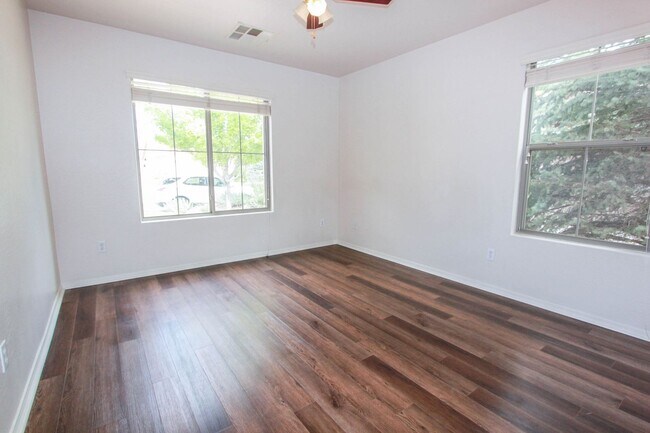 Building Photo - 1379 Allerton Way