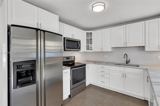 Building Photo - 2249 SW 34th Terrace