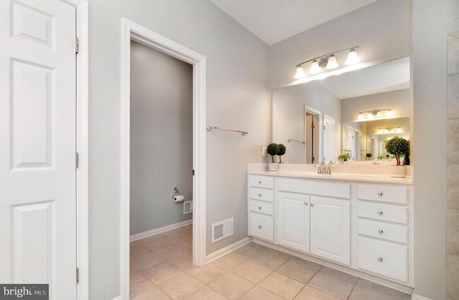 Building Photo - 437 Boxelder Dr