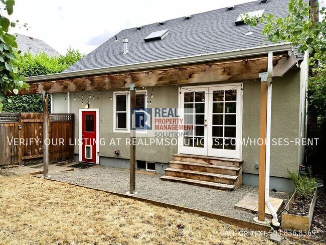 Building Photo - 3115 NE 41st Ave