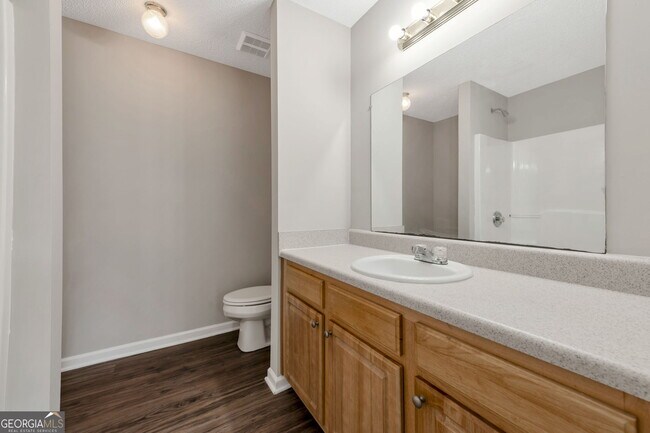 Building Photo - 45 Mineral Springs Ln