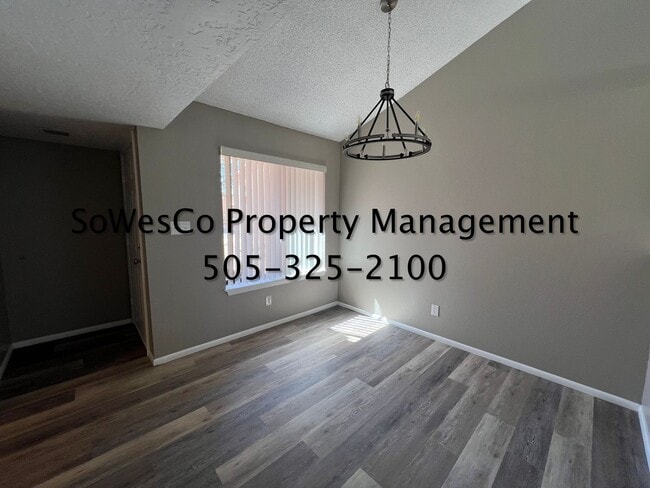 Building Photo - Beautifully Remodeled Condo (with seasonal pool upon availability)