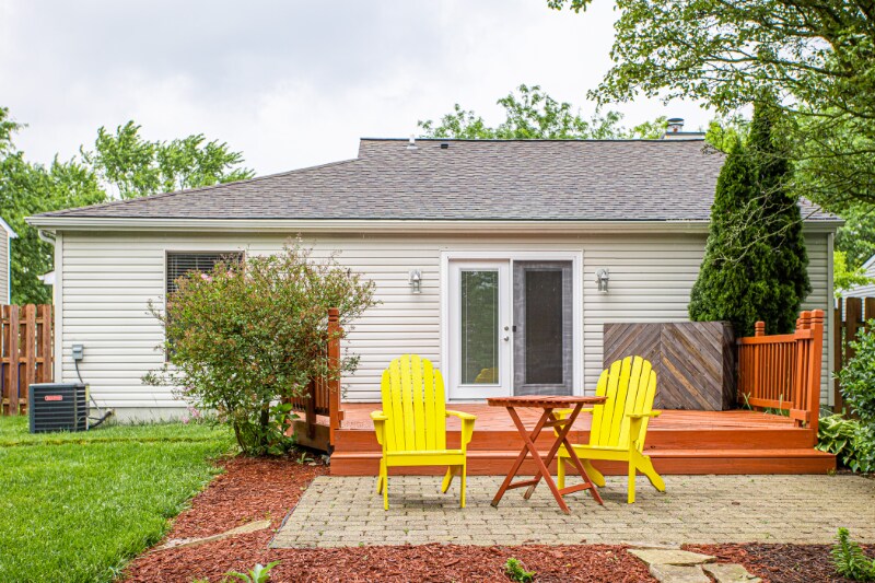 Building Photo - 2419 Sanford Dr