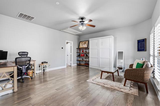 Building Photo - 5759 Headquarters Dr