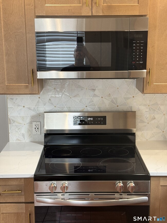 Building Photo - 133 Ocean Ave