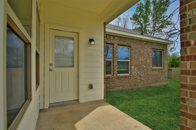 Building Photo - 12339 Ridgecrest Dr