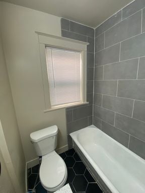 Building Photo - 2035 Maury Ave