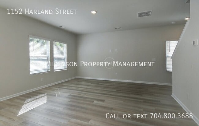 Building Photo - 1152 Harland St