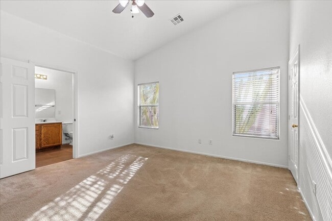 Building Photo - Single Story 3 Bedroom Home with Beautiful Backyard Space