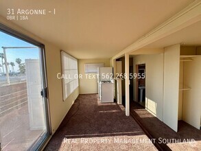 Building Photo - Studio Apartment for Rent in Belmont Shore...