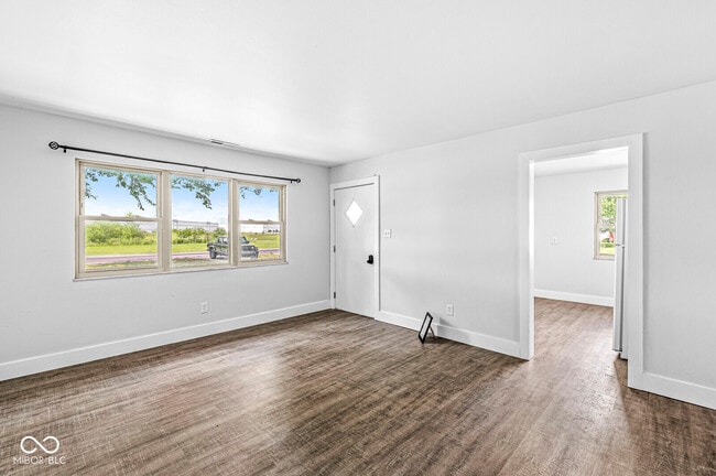 Building Photo - 4307 E 550 S