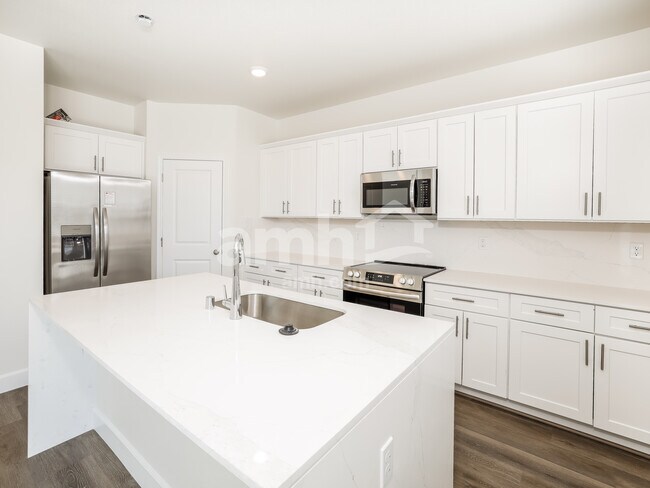 Building Photo - 6442 Intuition Ln