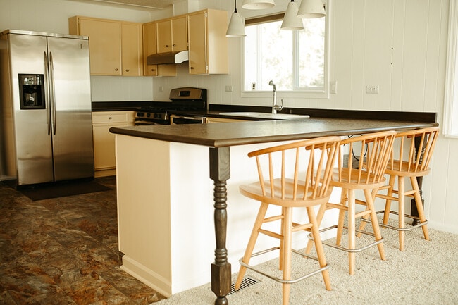 Building Photo - 239 Wilderness Dr