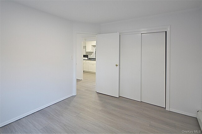 Building Photo - 140 Berg Ave