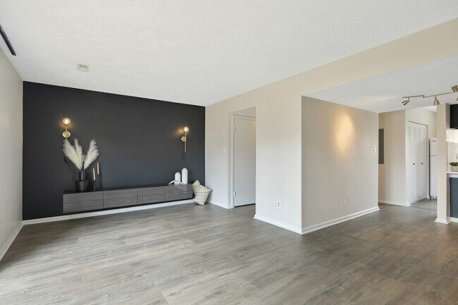 Building Photo - 4604 Dow Ct