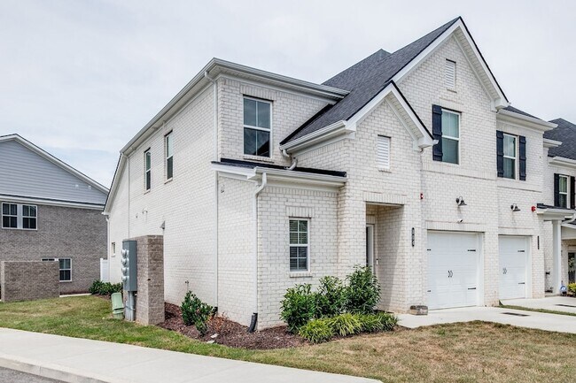 Building Photo - 204 Douglas Bend Rd