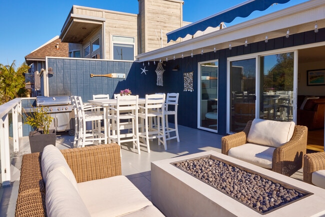 Building Photo - 14 Westwind St