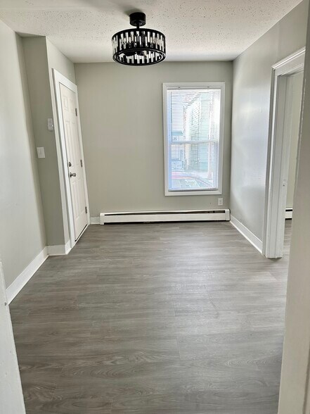 Primary Photo - 89 Haven St