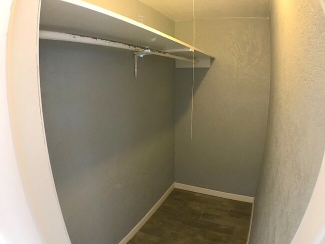 Building Photo - West El Paso 2 bed Refrig A/C duplex