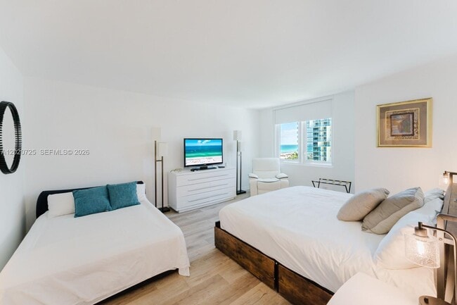 Building Photo - 2301 Collins Ave