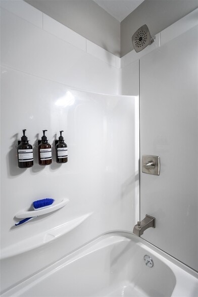 Shampoo, Conditioner, and Soap provided - 903 N Gregory St