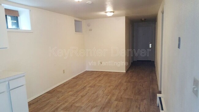 Building Photo - 1118 6th St