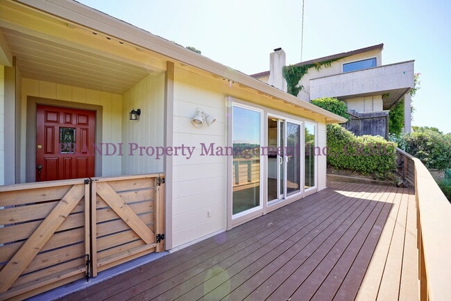 Building Photo - Central San Rafael Home with Awesome Mt. T...
