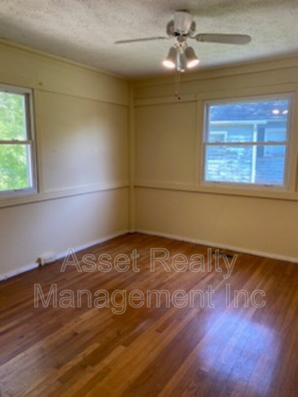 Building Photo - 150 Outer Dr