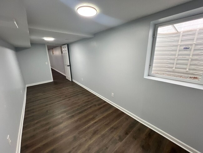 Building Photo - Move-In Ready 6-Bedroom Home in Raytown