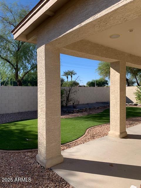 Building Photo - 1373 W Kesler Ln