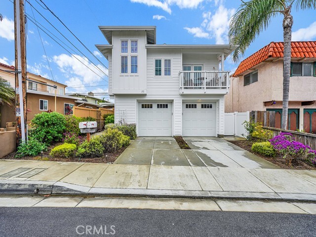 Building Photo - 311 W Avenida Palizada