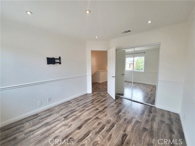 Building Photo - 11076 Sharp Ave