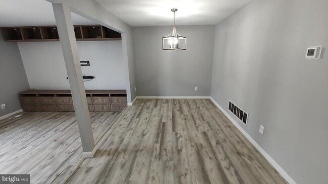 Building Photo - 2 Shadowbrook Ct