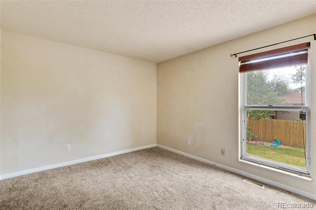 Building Photo - 3060 Avondale Dr