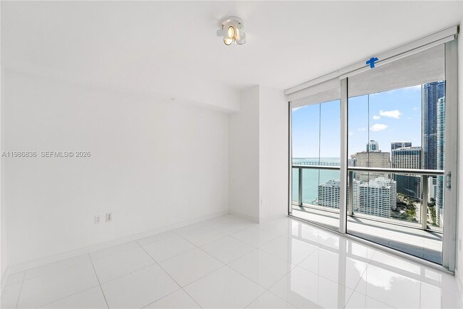 Building Photo - 495 Brickell Ave