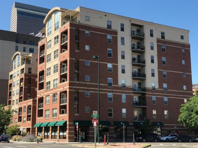 Building Photo - 1975 Grant St