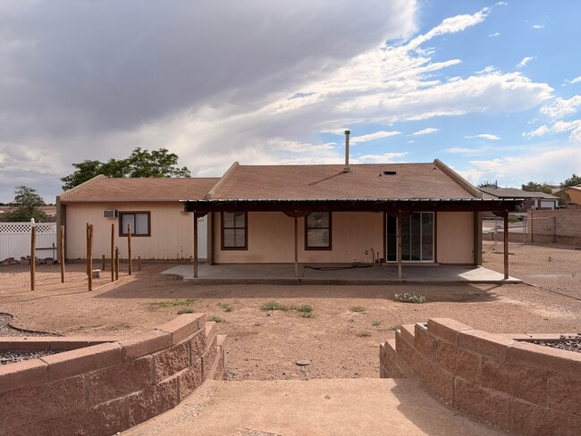 Building Photo - 4765 Limestone Dr NE