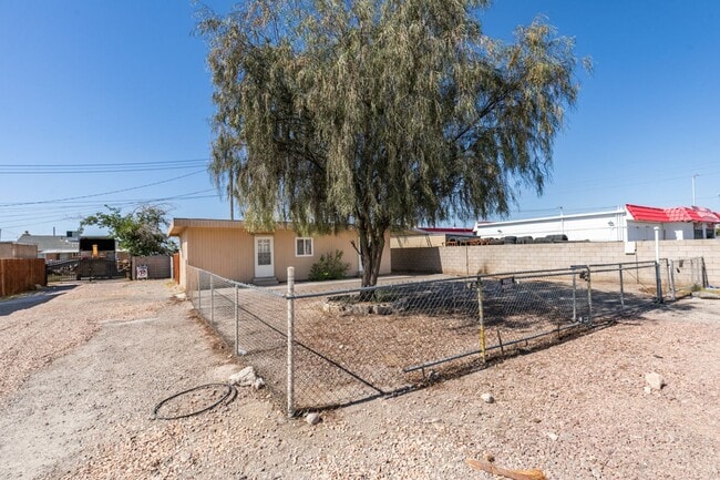 Building Photo - Cozy 1-Bedroom Retreat with Spacious Yard & Open Living Layout * COMING SOON *